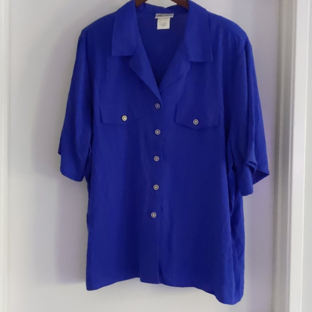 ♻️DONATED♻️ Short Sleeve Royal Blue Blouse 24W